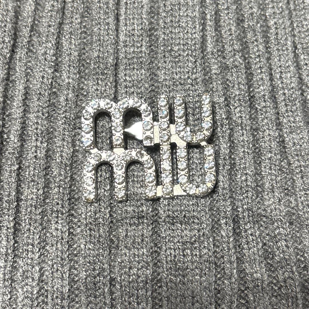 新品　MIU MIU クリスタルロゴブローチ 楽天市場】MIUMIU ミュウミュウ ブローチ 5JS116 2DNC レディース ピン