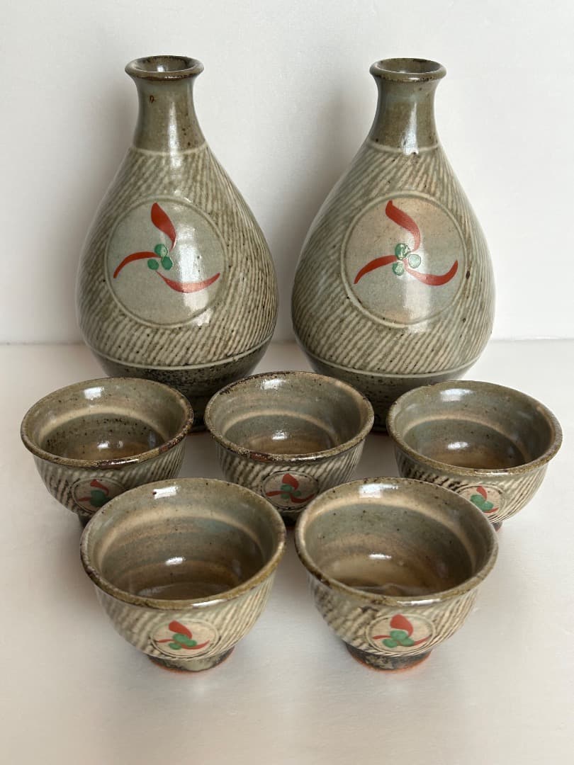 象嵌赤絵酒器 (人間国宝 島岡達三作)　徳利×２・ぐい吞み×５ 61iU7hq4o4L._AC_UF894,