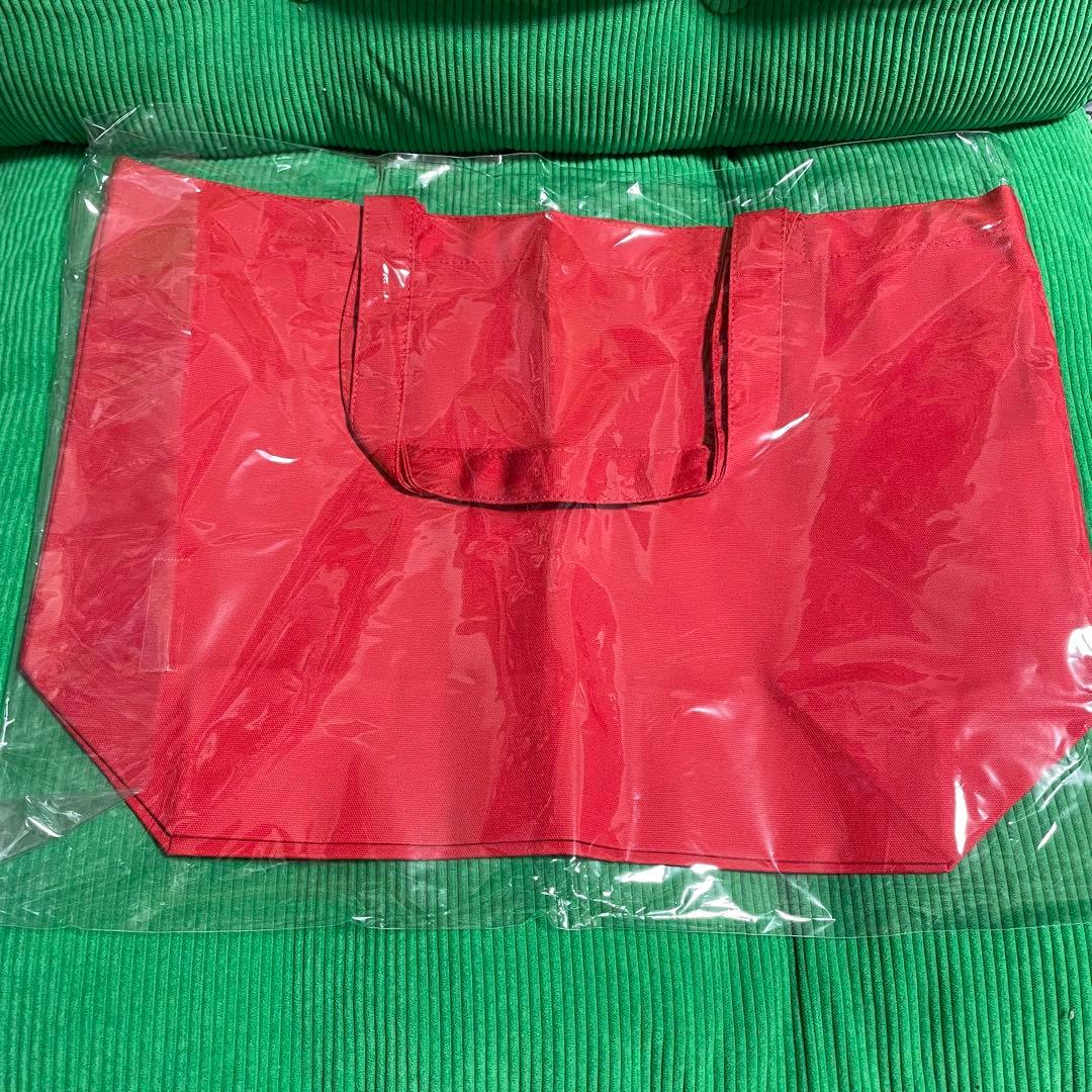 新品未使用 CHÉRIE×ヒグチユウコ/限定LEOトート2種類缶バッチ付き