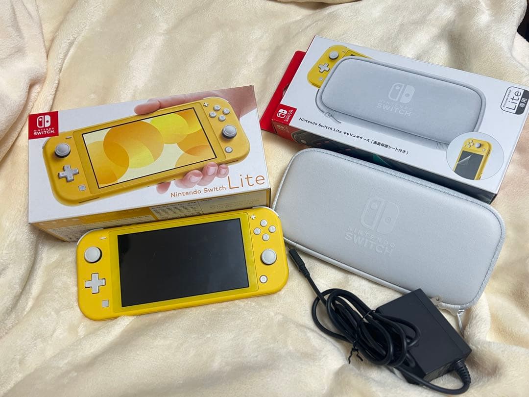 2023年度製 Switch Lite イエロー 専用ケース セット スイッチライト ケース + 保護フィルム セット ブルーライトカット