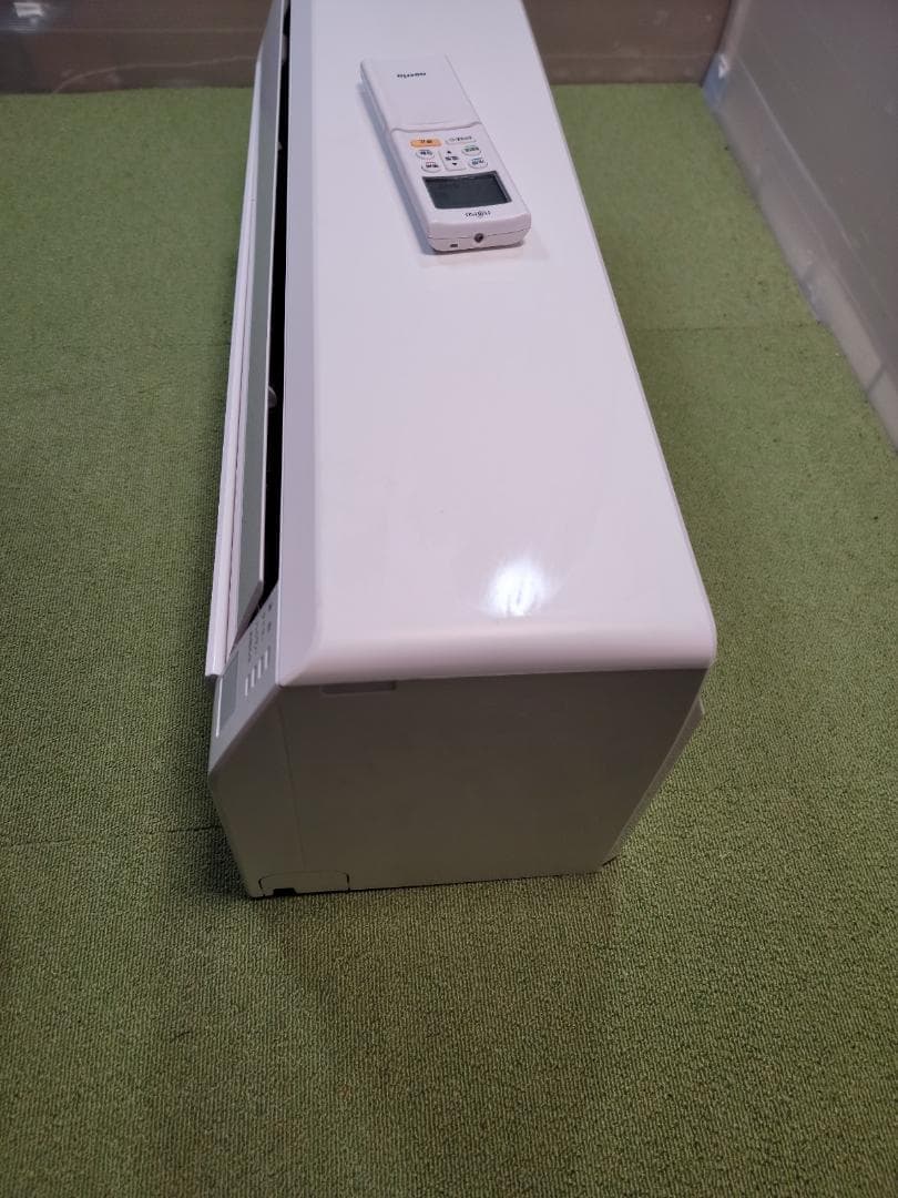 神奈川県内は無料配送工事付き、室外機セット)富士通8畳 保証あり