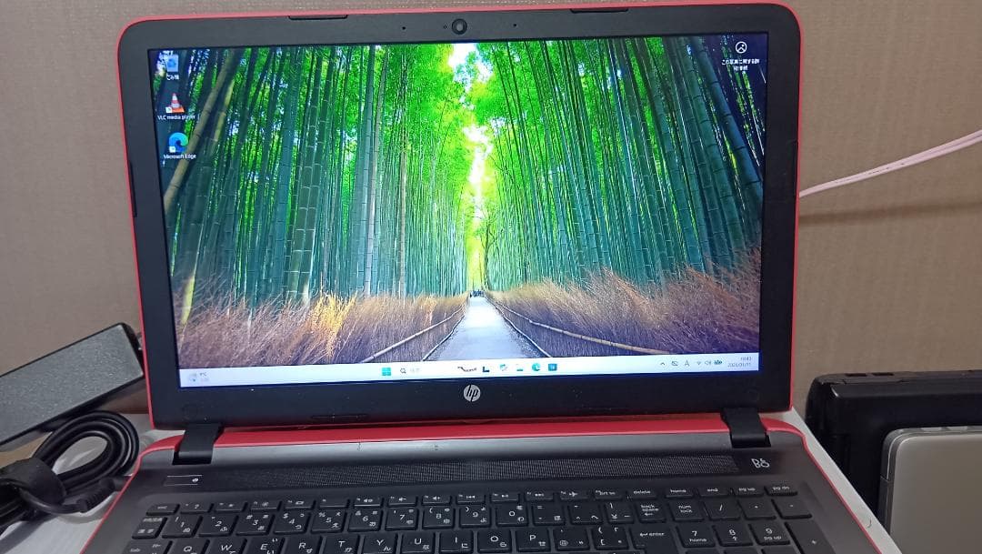ピンクな hp Pavilion TPN-Q159 6世代i5 SSD ② 目立つ傷汚れなし hp