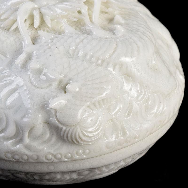 茶道具 平戸焼 十五代 中里茂右ェ門作 白磁雲龍彫 香合 共布共箱 V