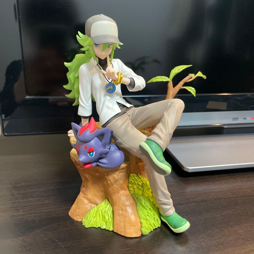 ポケモンセンターオリジナル N&ゾロア フィギュア - メルカリ