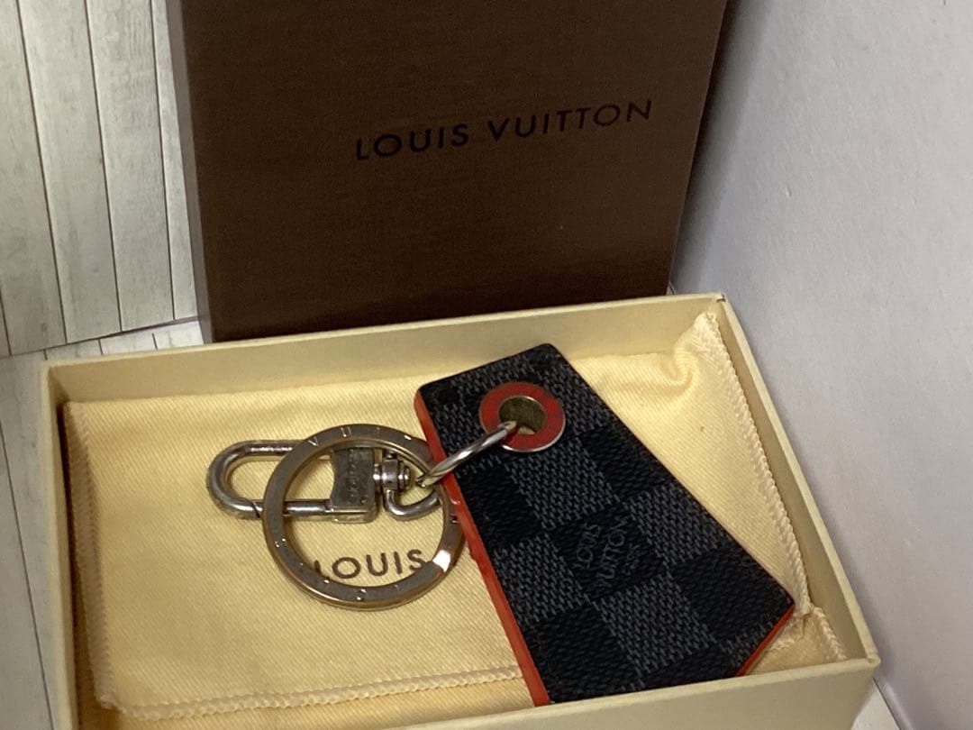 箱保存袋付美品ルイヴィトンLOUISVUITTONダミエ レザーキーホルダー本物 楽天市場】【未使用品】 ルイヴィトン キーケース 6連キーケース