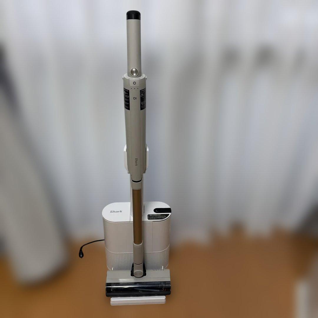 Sharkコードレススティッククリーナー LC150J T6管理番号1025 ￼ Sharkコードレススティッククリーナー LC150J T6管理番号1025 ￼