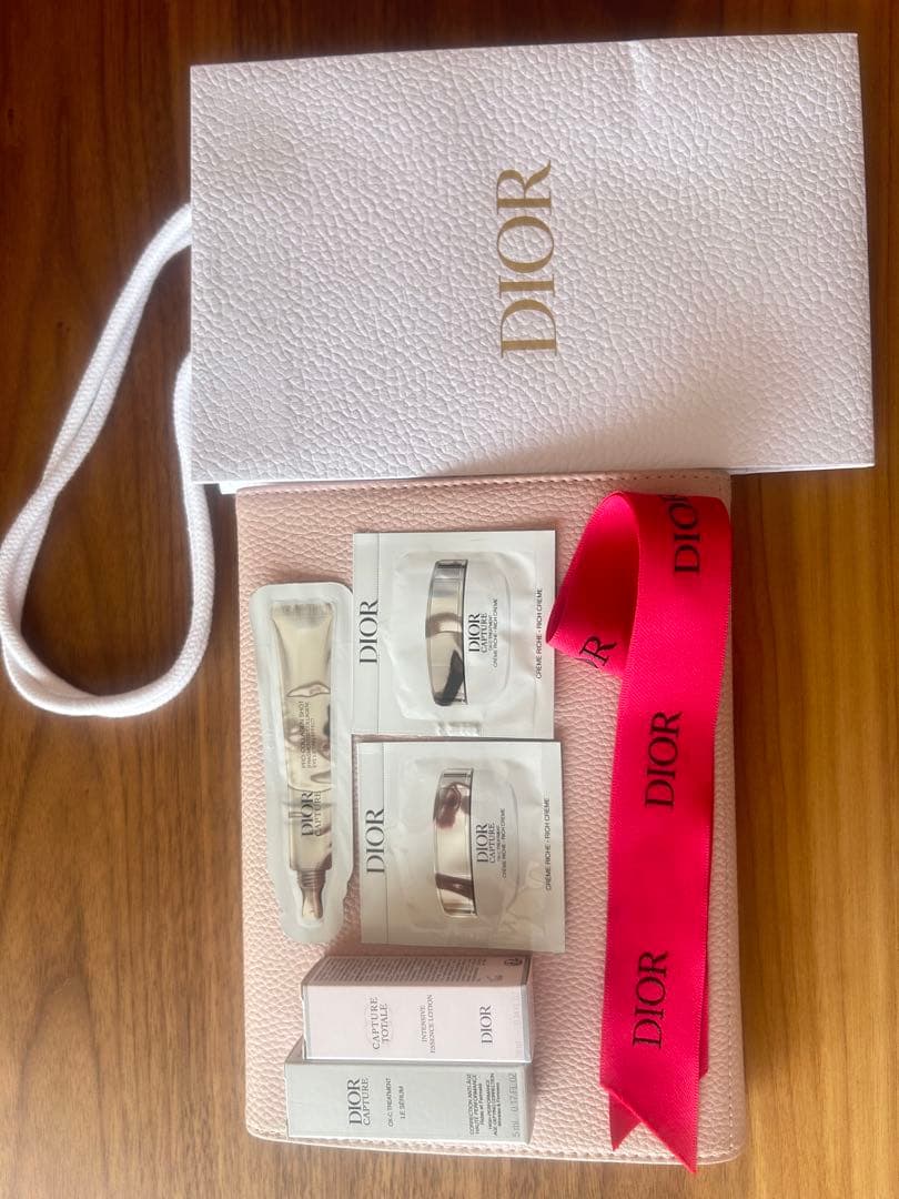 Dior Capture Totale トライアルセット - メルカリ