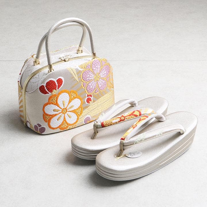 【新品】世美庵 謹製 正絹 西陣織草履バッグセット 24cm 古典柄 03217 楽天市場】草履バッグセット 留袖用 訪問着用 世美庵 M / Lサイズ