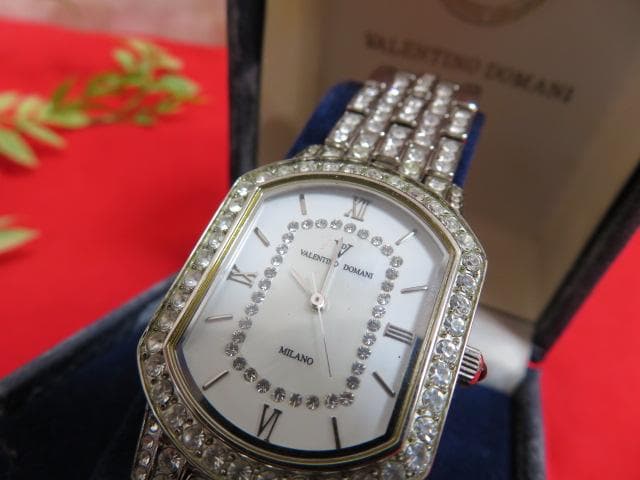 t*p様 6ee1082 レディース腕時計5個CANADA/Louis Lass