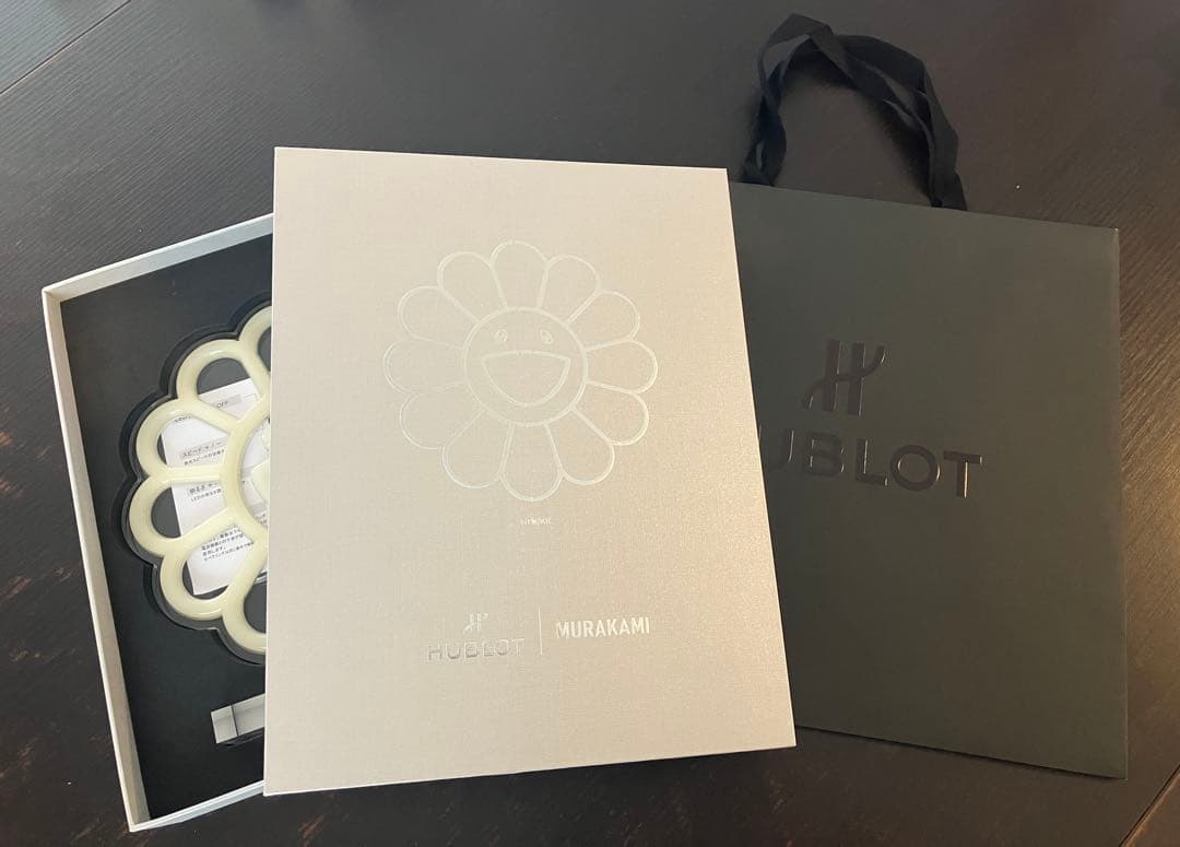 ウブロ　村上隆 即完売したウブロ×村上隆コラボモデル第2弾、新作「クラシック