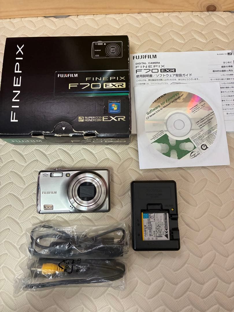 美品　fujifilm f70exr デジタルカメラ Amazon | FUJIFILM デジタルカメラ FinePix(ファインピックス) F70 EXR