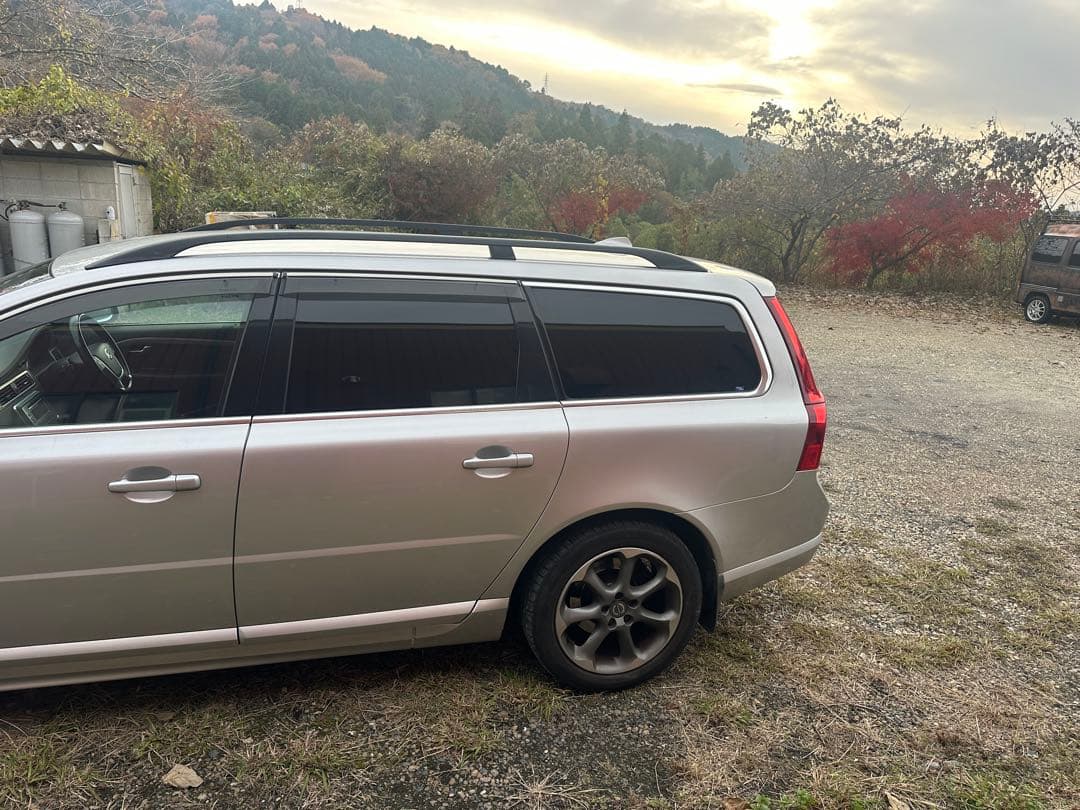 フ*ノ様 2010年式　ボルボ　V70 2.5LT