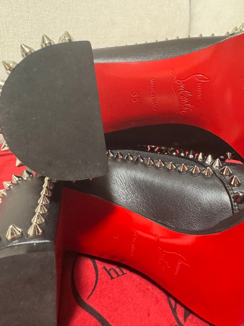 値下げ！正規品ルブタン スタッズサイドゴアブーツ 1回着用 - メルカリ