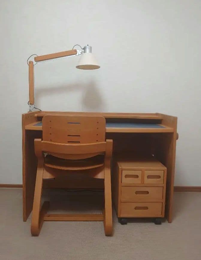 formioフォルミオ　学習机用椅子　美品 フォルミオ / Formio チェア 阿久津雄一 キッズチェア 子供椅子 中古