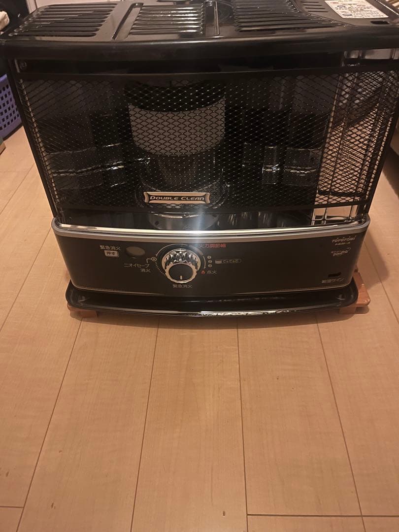 トヨストーブ トヨトミ、石油ストーブの新色登場。グレージュ、グレー、ホワイト