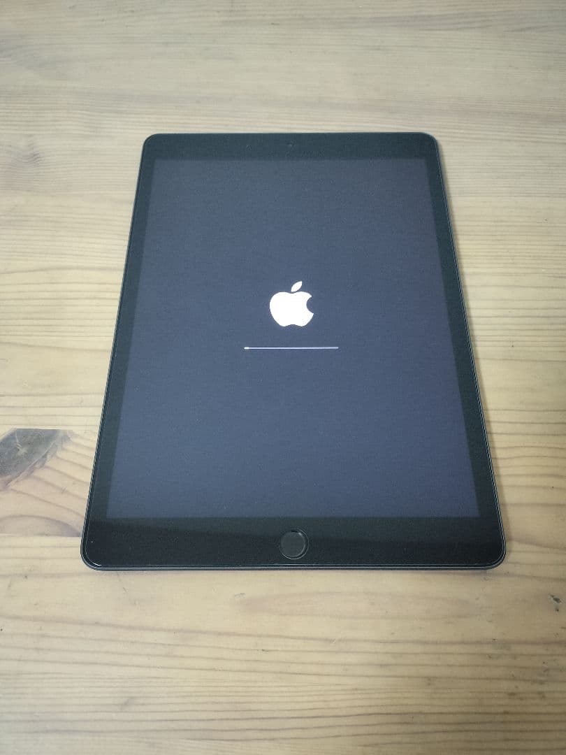 Apple iPad 32GB 第７世代　キーボード付き iPad（第7世代/第8世代/第9世代）用 COMBO TOUCH トラックパッド付