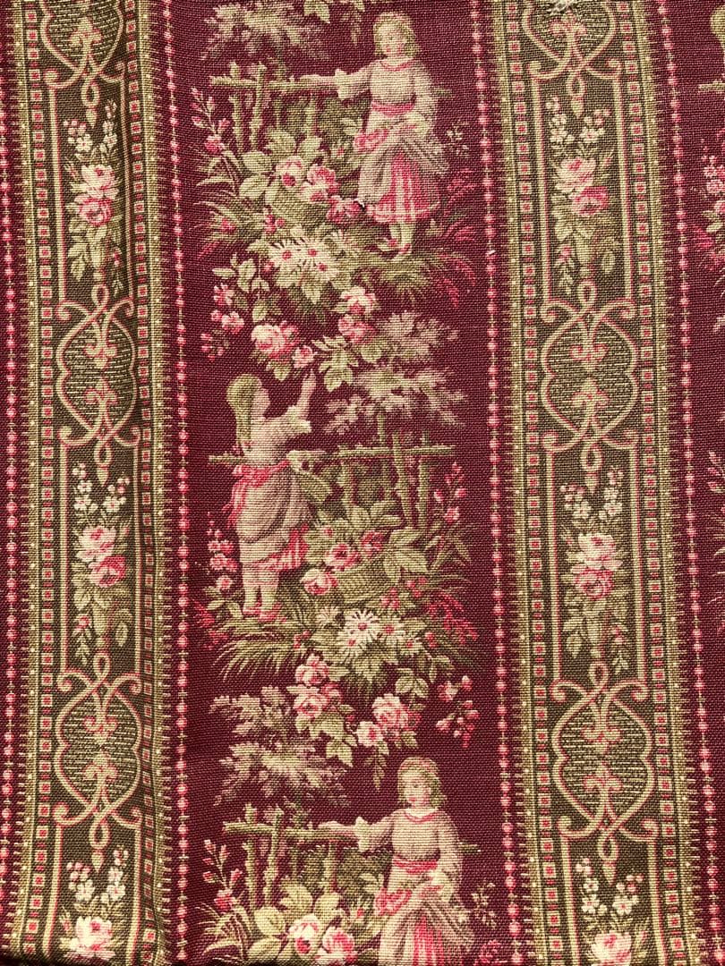 1900年代初頭頃　レア　ボルドー色の花摘みの少女の綿布　フランスアンティーク 1900年代初頭頃 レア ボルドー色の花摘みの少女の綿布 フランス