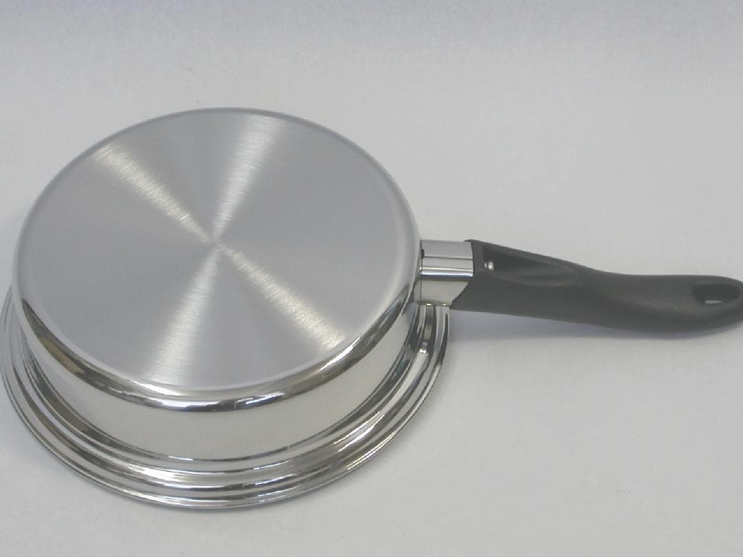 アムウェイ 中フライパン 未使用品 料理本とスクラブバッズ1個付き IH