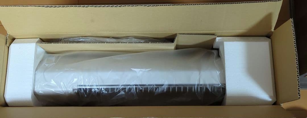 未使用品 大特価 トヨトミ 電気ストーブ 赤外線ヒーター EH-Q100M