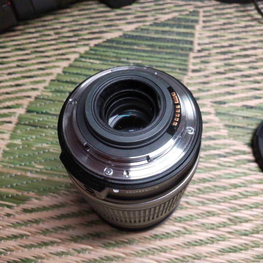 Canon EF-S 18-200mm f/3.5-5.6 IS ズームレンズ