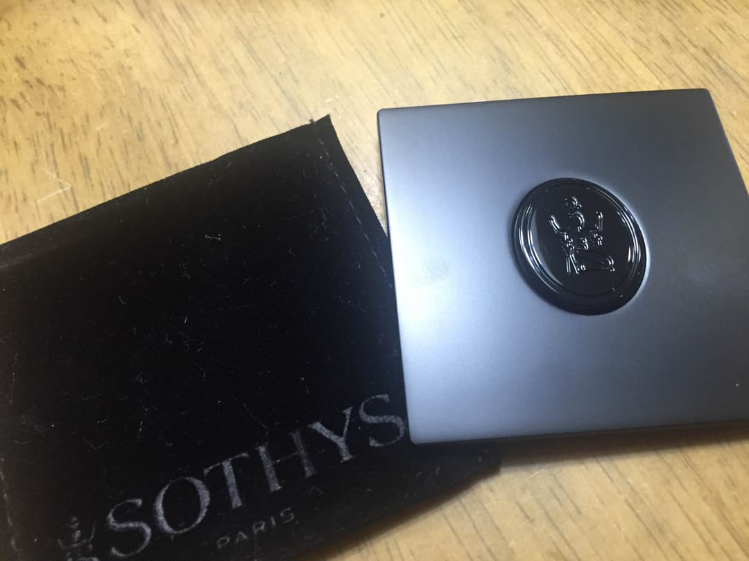 チーク、フェース＆アイカラー、フェイスパウダー、鏡