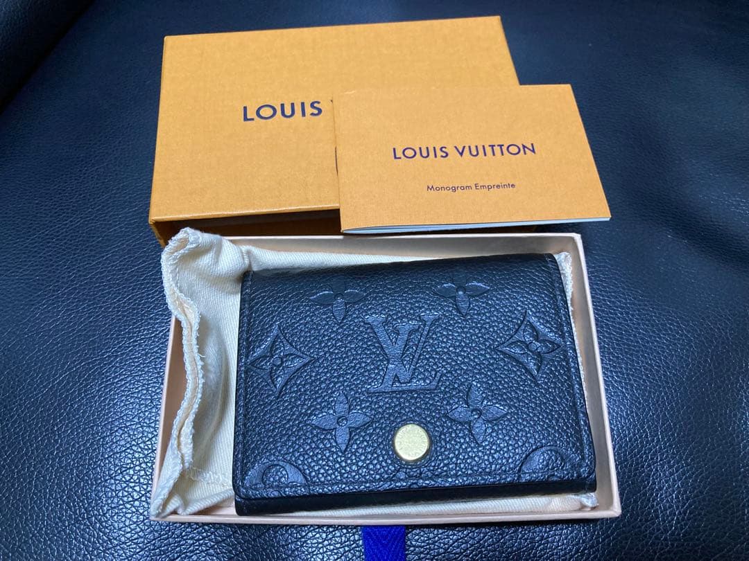 Louis Vuitton ブラック カードケース　アンプラント　名刺 ルイヴィトン ☆ ギフト◎ カードケース LV ロゴ ブラック (Louis