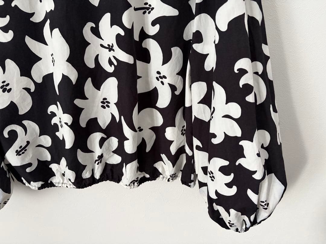 marimekko マリメッコ ブラウス モノトーン フラワープリント