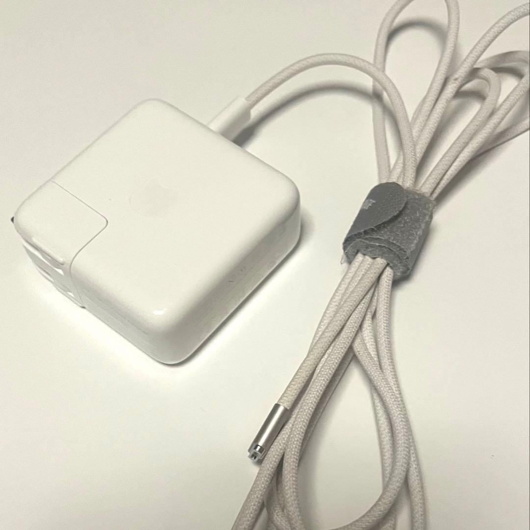 【美品】MacBook AirM2 2022 8GB 245.11GB