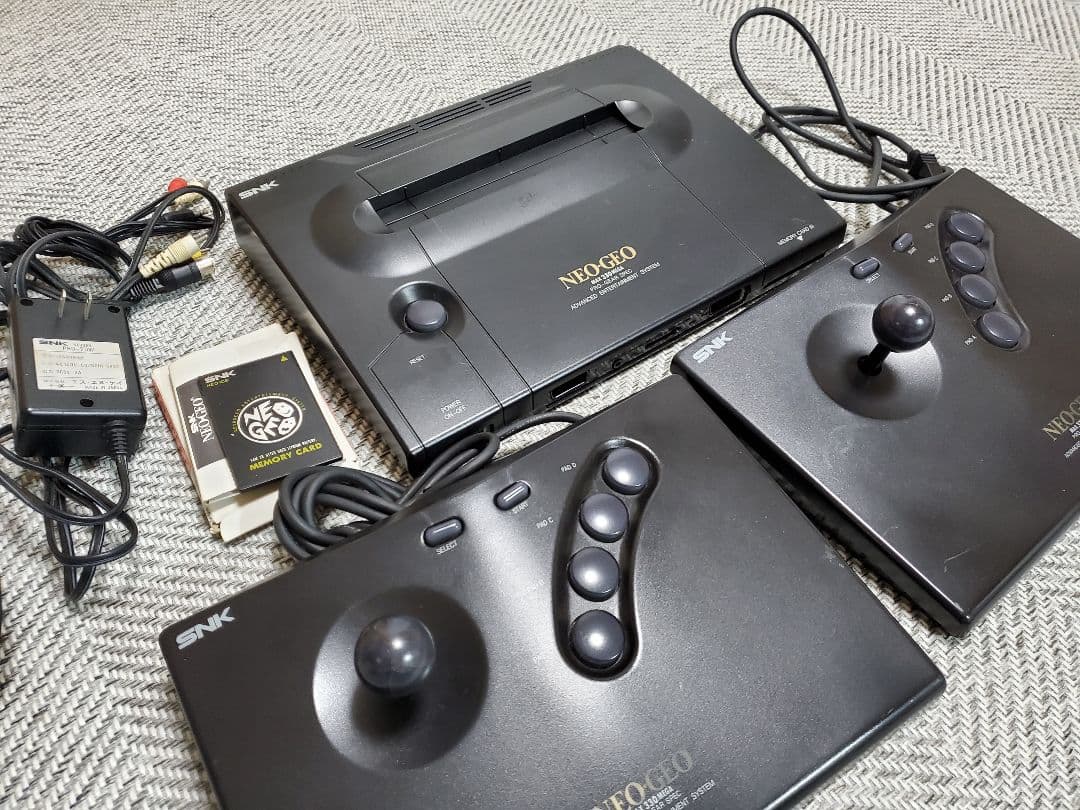 [ネオジオ] ネオジオ本体セット コントローラー2個・メモカ付き Amazon | SNK NEOGEO mini PAD ネオジオミニ パッド 専用
