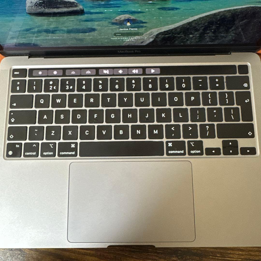 MacBook Pro シルバー 本体 - メルカリ