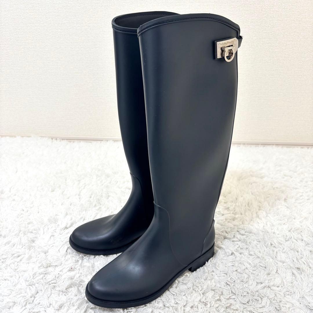 フェラガモ ガンチーニ レインブーツ ラバー ジップアップ ブラック