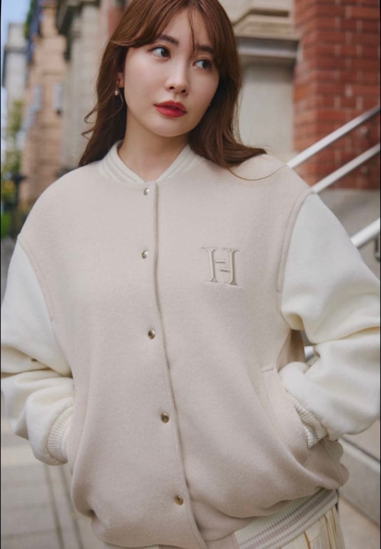 レディババ様専用】LOEWE アナグラムブローチ ゴールド