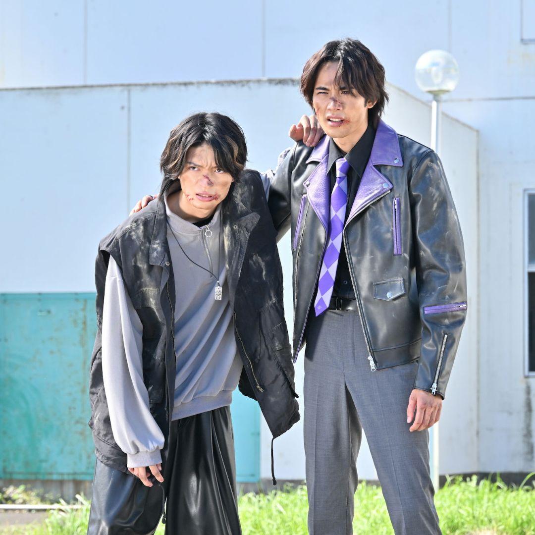 新品]仮面ライダーバッファ吾妻道長ガッチャ冬映画着用衣装セットL