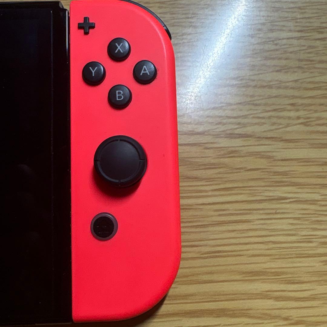 Nintendo Switch 本体 青と赤のJoy-Con 周辺機器カセット8 - メルカリ