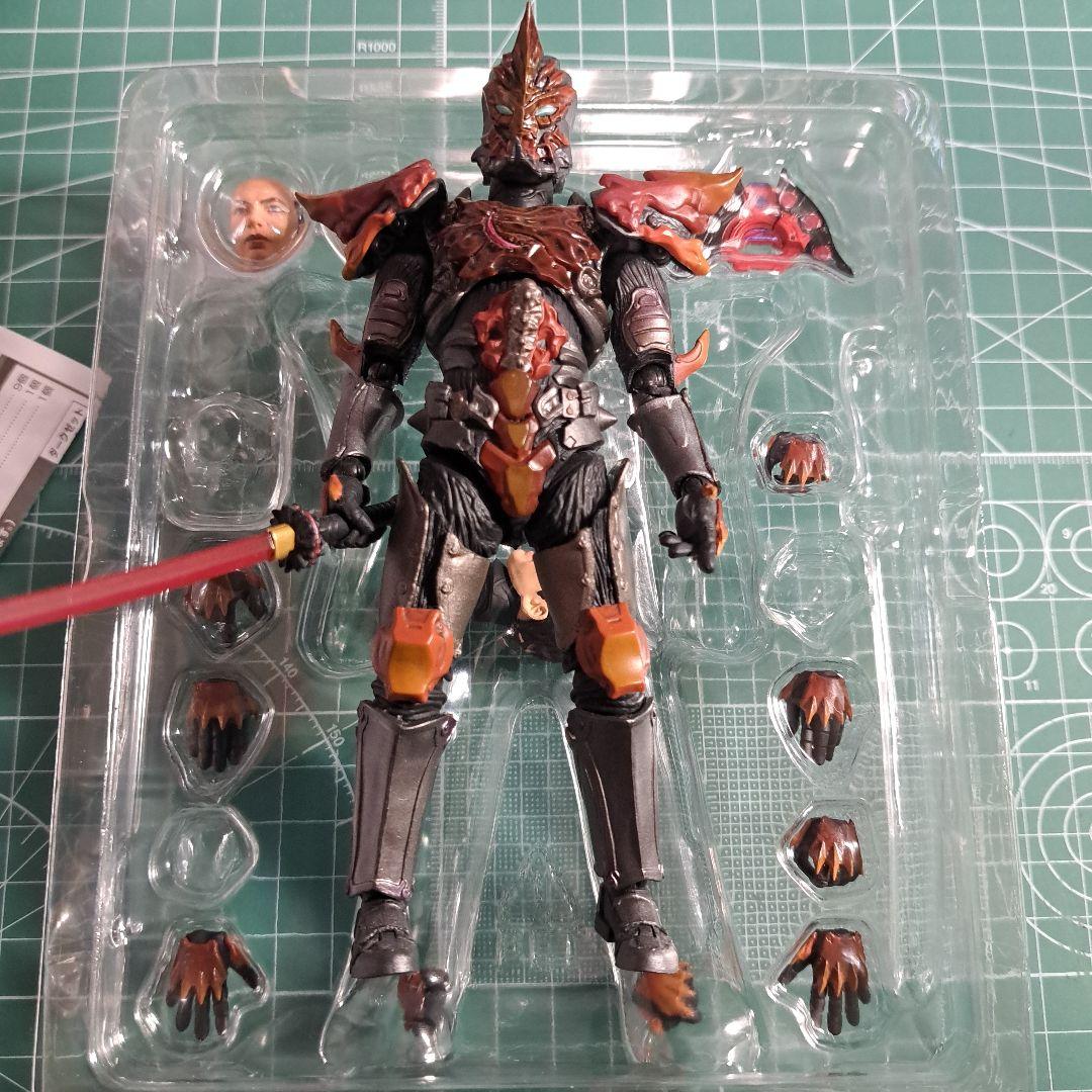 S.H.Figuarts ジャグラス ジャグラー(ヘビクラショウタVer.)