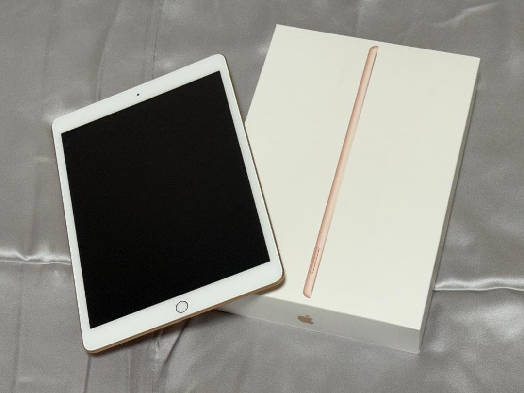 ipad 第8世代 32GB ゴールド WiFiモデル 【最終値下げ】 - メルカリ