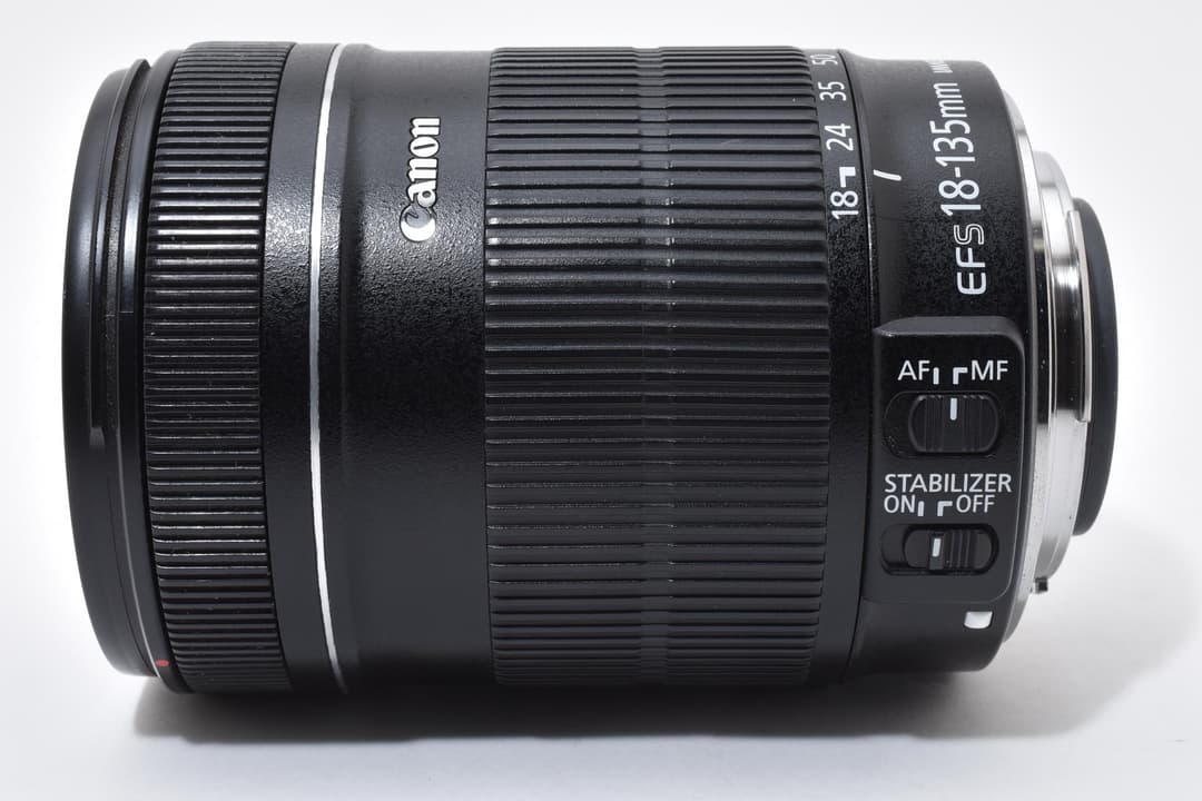 レンズ(ズーム) Canon EF-S 18-135mm F3.5-5.6 IS 1887