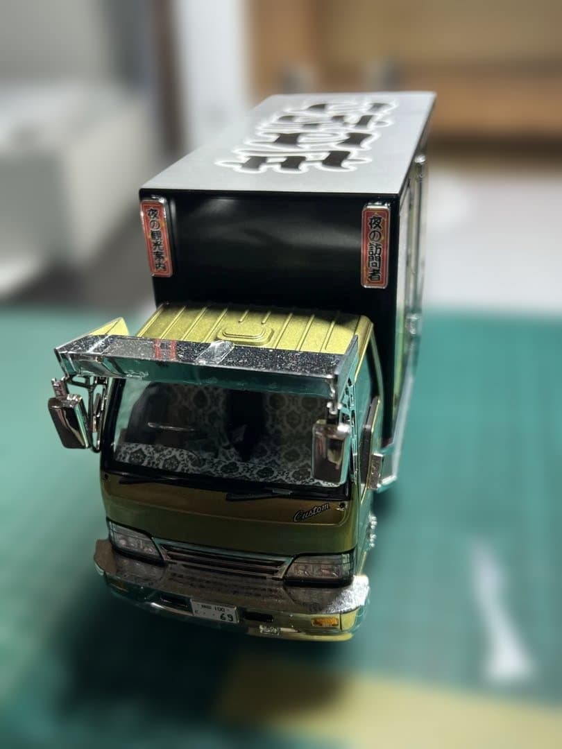 アオシマ 1/32 2t 雷神 エルフ 完成品 - メルカリ