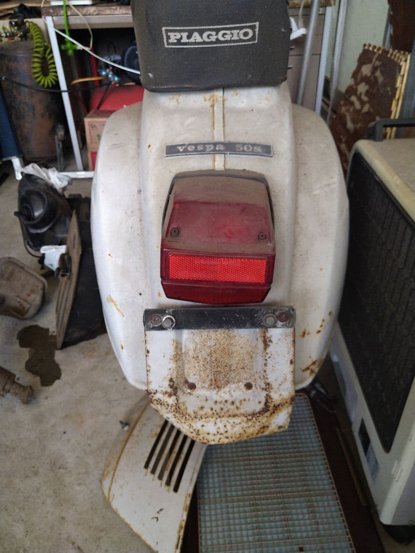 SL1007様限定Vespa 50S スクーターレストアベース 部品取り - メルカリ