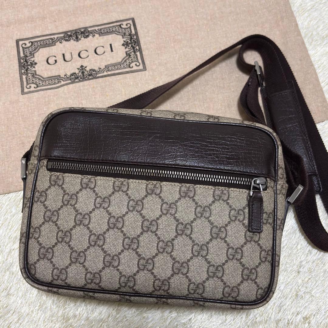 513✨極美品✨グッチ ショルダーバッグ カメラバッグ GGスプリーム 斜め掛け 513✨極美品✨グッチ ショルダーバッグ カメラバッグ GGスプリーム