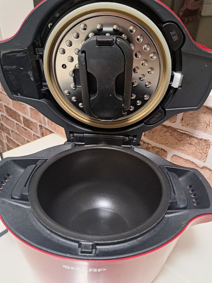 ヘルシオ ホットクック 1.6L SHARP　シャープ　KN-HW16F-R