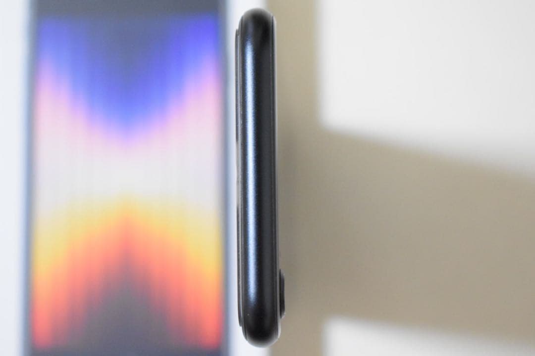 当日発送 新品 iPhone SE 3 ミッドナイト 64gb SIMフリー - メルカリ