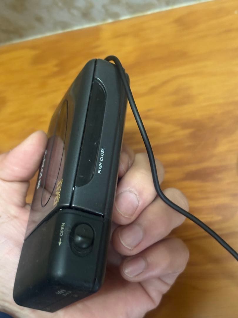 SONY DATウォークマン 2点ジャンク品 - メルカリ