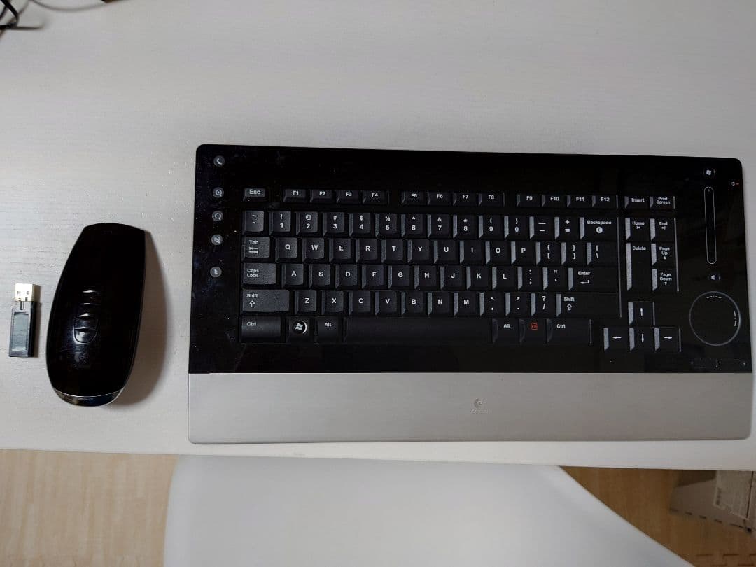 diNovo Edge Logicool ワイヤレスキーボードとマウス Logicoolの世界最先端を行くキーボード「diNovo Edge DN-1000」を買っ