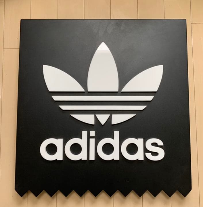アディダス社 非売品サインボード 超貴重 スチール製 - メルカリ