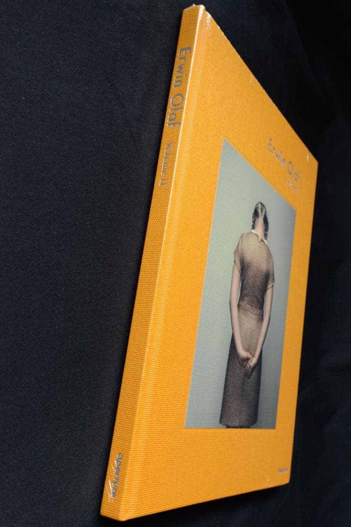 【Erwin Olaf: Volume II】　シュウリンク包装未開封品・美本