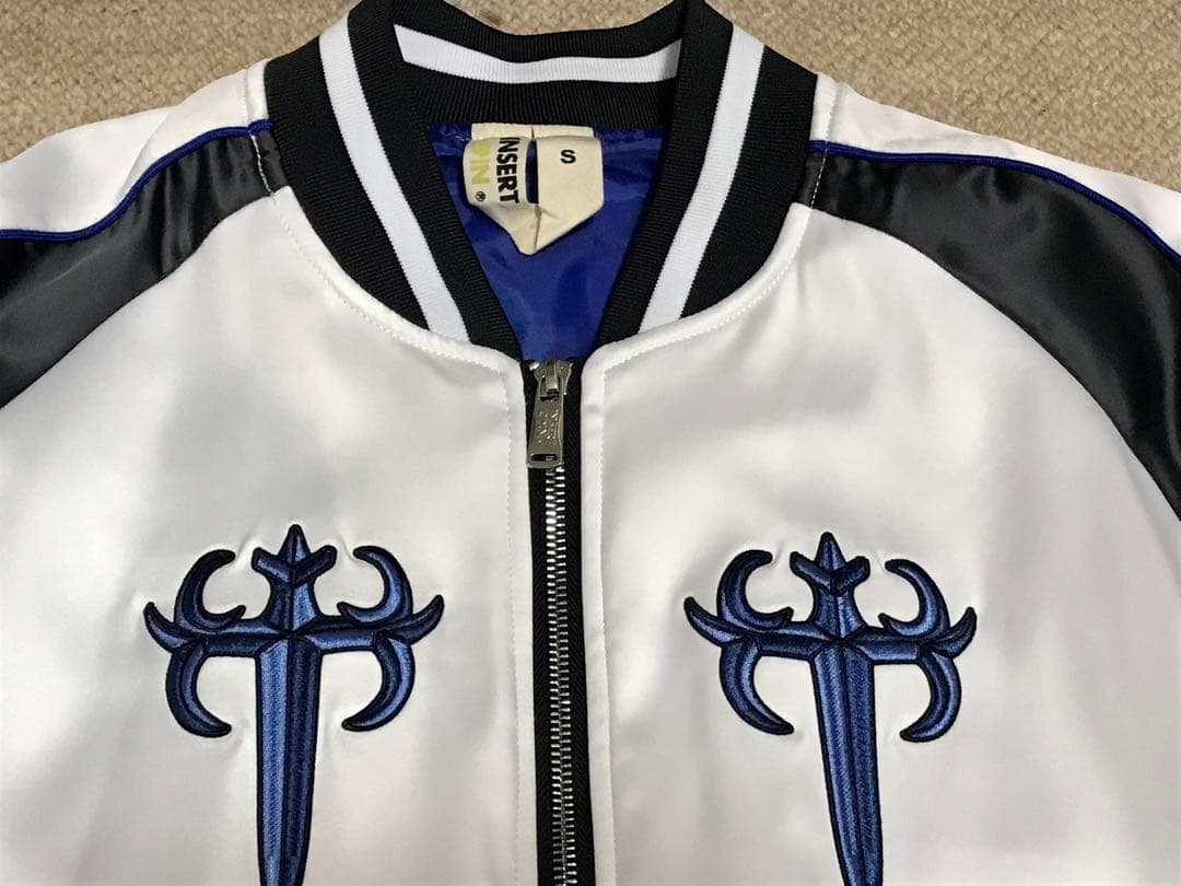 FF14 公式 スカジャン ナイト インサートコイン製 - メルカリ