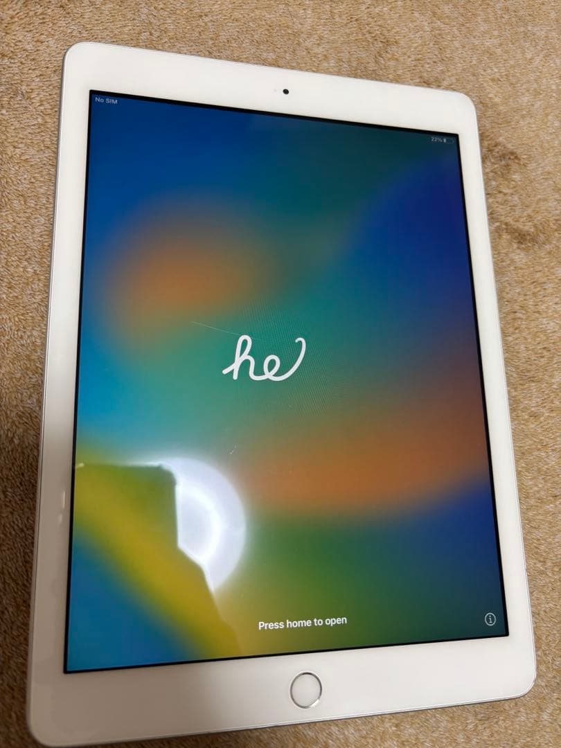 iPad（ 第5世代/2017）Cellular SIMロック解除済み iPad 第5世代 Wi-Fi+Cellularモデル 32GB SIMロック解除済み シルバー