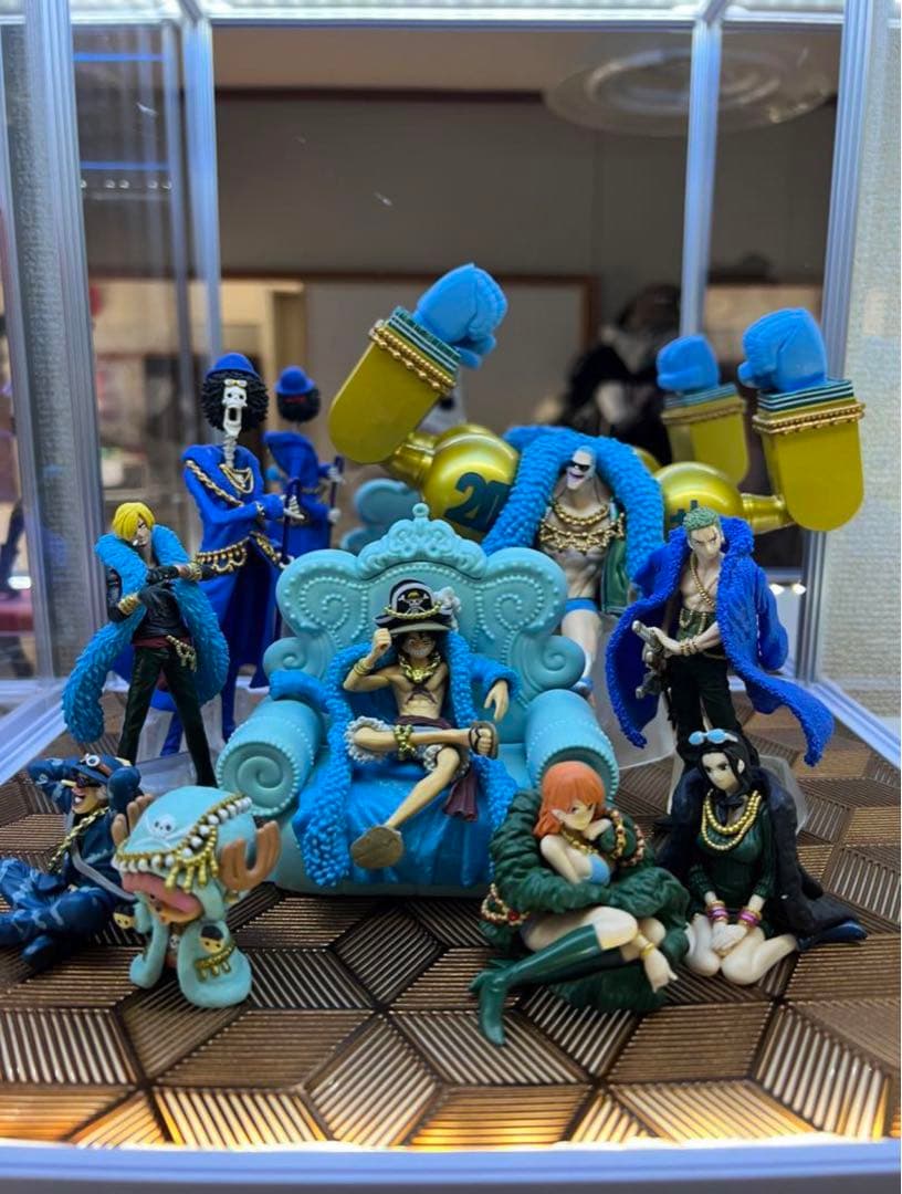 ワンピース 20th Anniversary フィギュア 麦わらの一味 - メルカリ