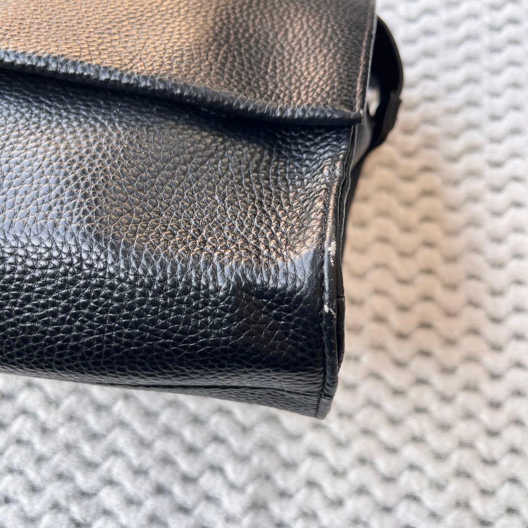 イアパピヨネ 《本革》ワイドテープショルダーバッグ ボディバッグ